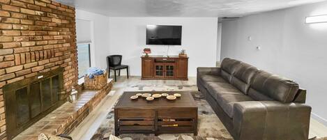 House, 3 Bedrooms | Living area