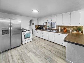 Casa, 3 quartos | Cozinha privada