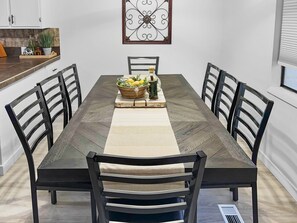 House, 3 Bedrooms | Dining