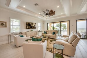 Living area - 3552/3554 Big Kahuna Oasis: 10br, Pools & Beach Access 10 Bedroom Home (Fort Myers Beach)
