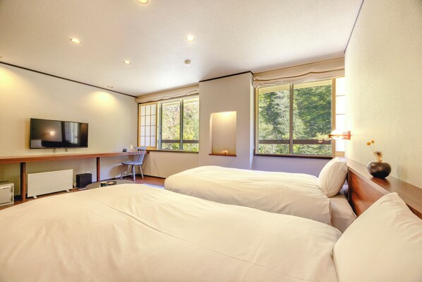 Familien-Vierbettzimmer, Nichtraucher (Japanese-Western Style) | Zimmersafe, Bügeleisen/Bügelbrett, kostenloses WLAN