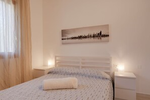 1 bedroom, WiFi, bed sheets