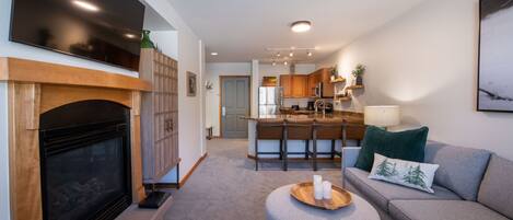 Condo, 1 Bedroom | Living area | Smart TV