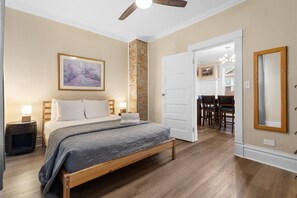 5 bedrooms, iron/ironing board, free WiFi, bed sheets