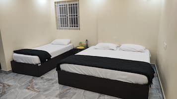 Luxury Suite, Multiple Beds, Non Smoking, Private Bathroom | 1 bedroom