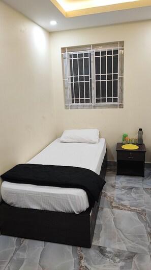 Luxury Suite, Multiple Beds, Non Smoking, Private Bathroom | 1 bedroom