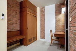 Bungalow, Poolblick | 1 Schlafzimmer, Schreibtisch, kostenloses WLAN