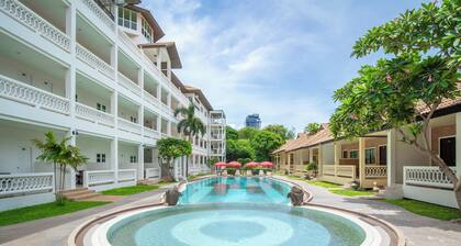 Le Palm Hotel