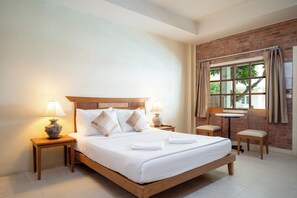 Bungalow, vista a la alberca | Escritorio y wifi gratis 