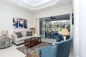 Smart TV - Tradewinds - Bayshore Drive pool home (Englewood)