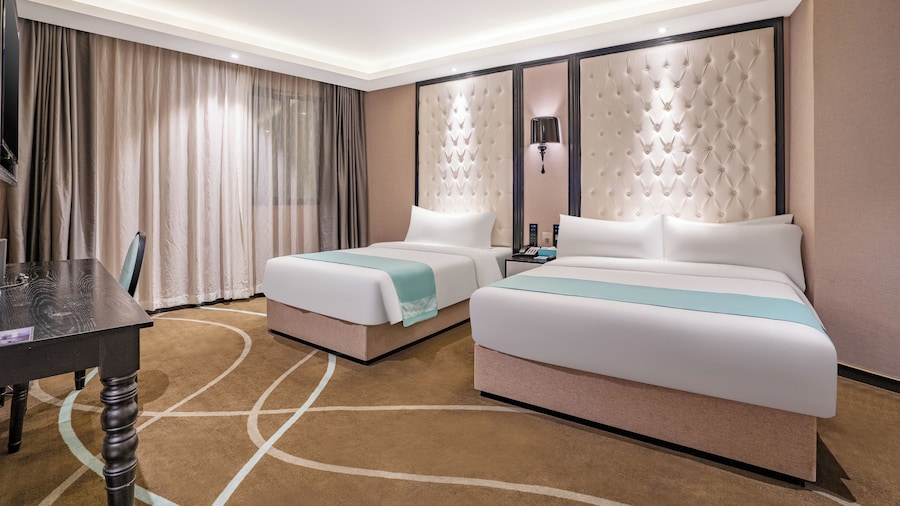 Pazhou XANA Deluxe International Hotel Pazhou Convention and Exhibition Center Changgang Subway Metro Branch - Free Shuttle Bus to Canton Fair Complex During Canton Fair Period