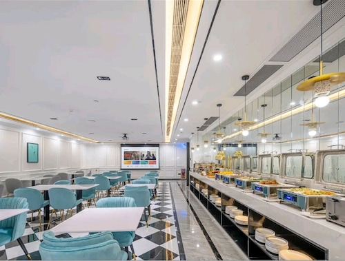 Pazhou XANA Deluxe International Hotel Pazhou Convention and Exhibition Center Changgang Subway Metro Branch - Free Shuttle Bus to Canton Fair Complex During Canton Fair Period