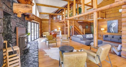 Red Hawk Ridge Manzanita - SD Mag Design Winner - Award Winning Log Estate