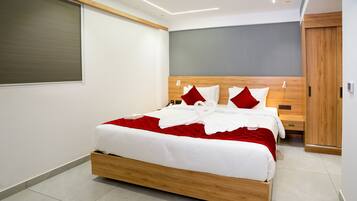 Executive Room | Premium bedding, desk, free WiFi