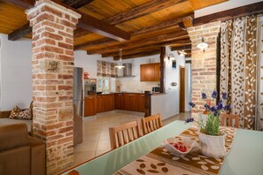 Villa | Dining - Villa Ida With View (Visnjan)