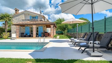 Villa | Pool | Indoor pool, outdoor pool