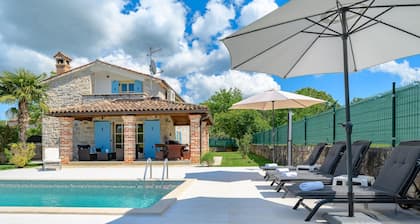 Villa Ida With View