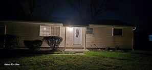 Exterior detail - Charming 3-bedroom house in Defiance with WiFi access (Defiance)