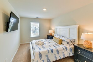 3 bedrooms, iron/ironing board, WiFi, bed sheets