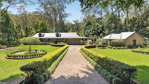 Exterior - Cottage Garden Estate | Pool & Sauna (Holgate)
