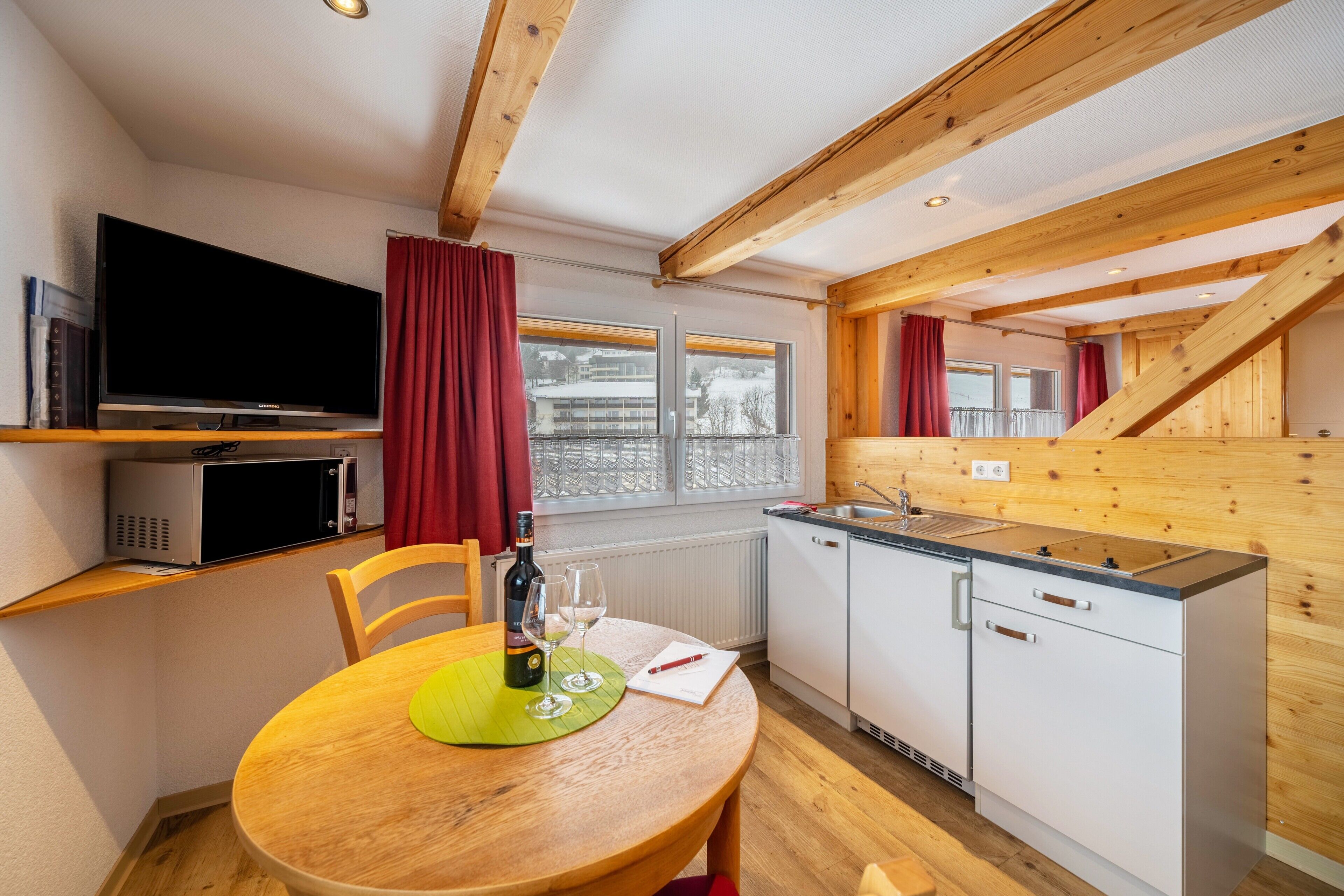 雪櫃、微波爐、爐具、咖啡機/沖茶器