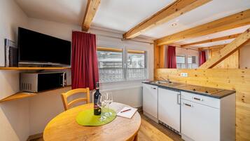 雪櫃、微波爐、爐具、咖啡機/沖茶器