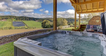 "Luxus-Chalet-Mühlberg" con vistas a la montaña, terraza privada y Wi-Fi