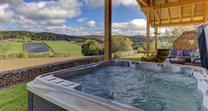 "Luxus-Chalet-Mühlberg" con vistas a la montaña, terraza privada y Wi-Fi