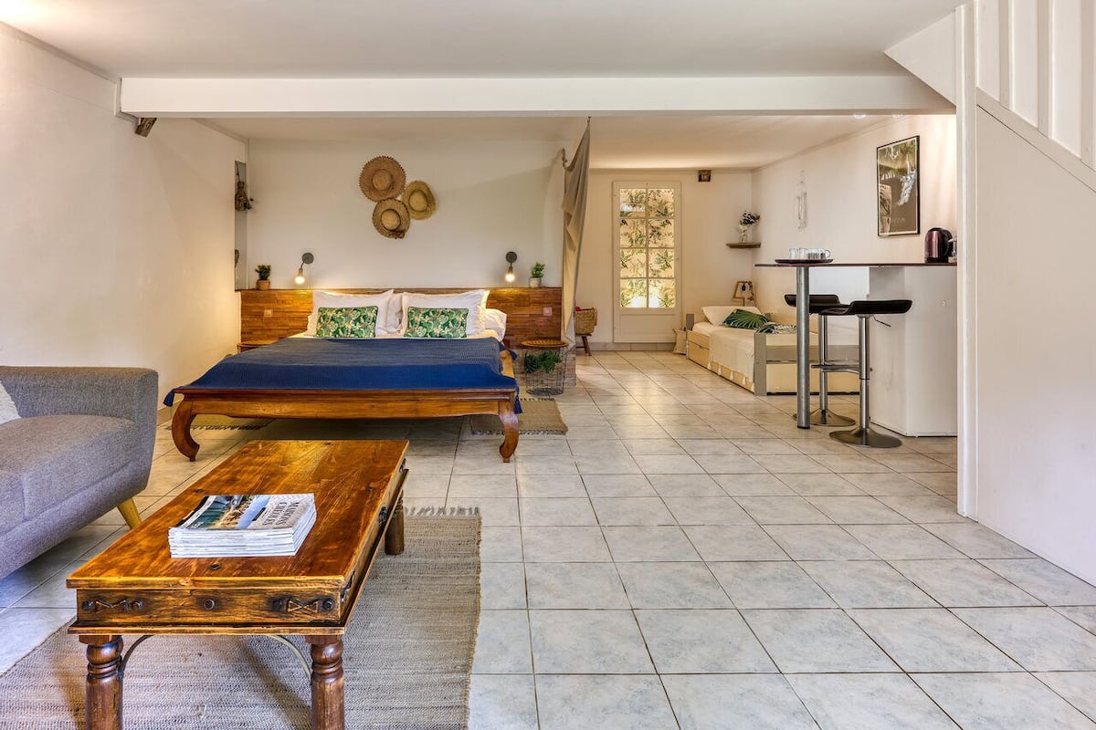 Comfort Quadruple Room, Garden View | In-room safe, free WiFi