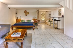 Comfort Quadruple Room, Garden View | In-room safe, free WiFi - La Case O zoizos (Saint-Joseph)