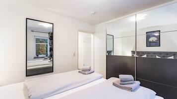 2 bedrooms, iron/ironing board, free WiFi, bed sheets