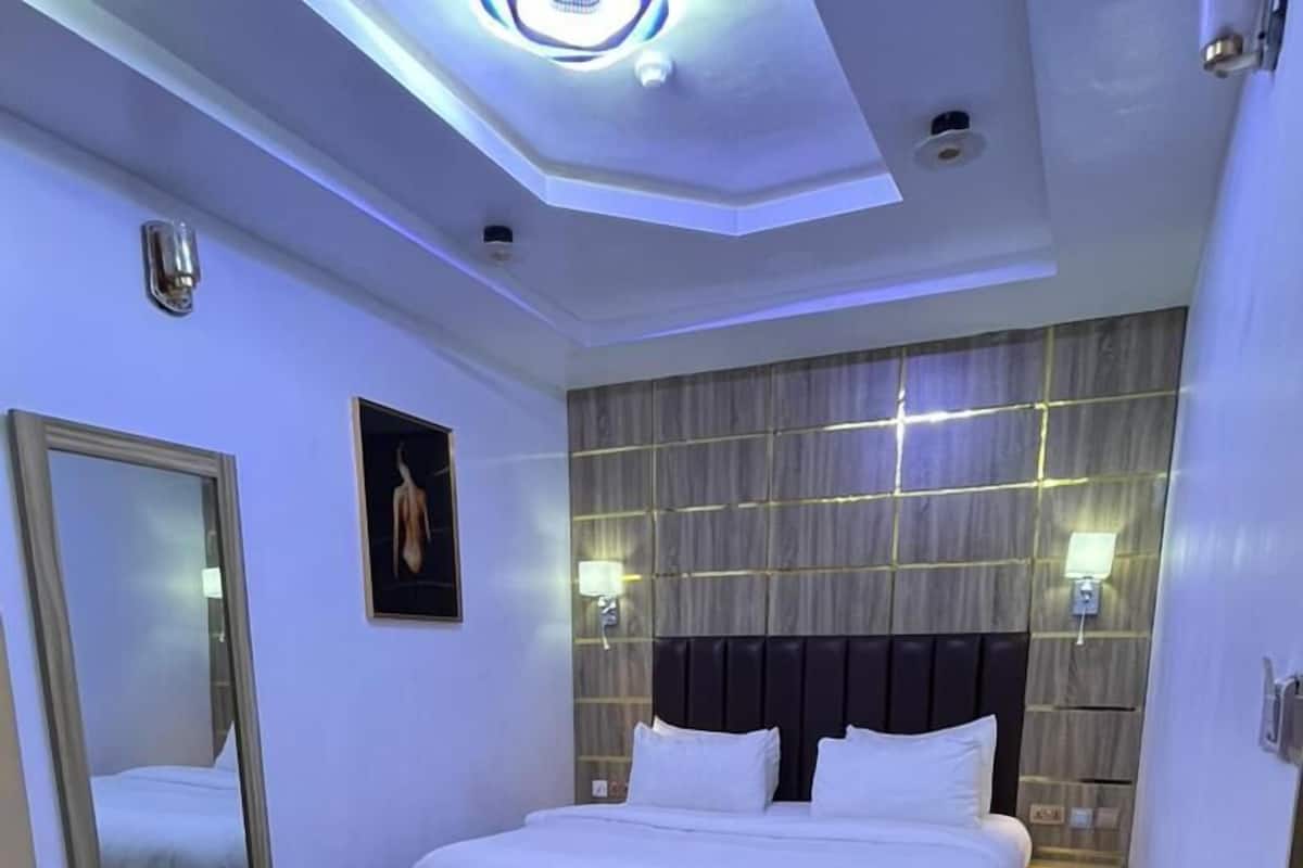 Deluxe Single Room, City View | Free WiFi, bed sheets