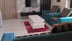 Living area - EDO HERITAGE HOTEL BENIN (Benin City)