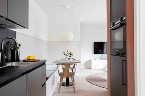 Fridge, oven, stovetop, dishwasher - Apartment 'Riva' with Private Terrace and Wi-Fi (Sankt Peter-Ording)
