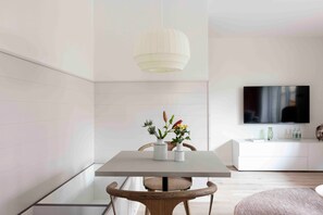 Dining - Apartment 'Riva' with Private Terrace and Wi-Fi (Sankt Peter-Ording)