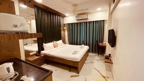 Deluxe Double Room | Desk, laptop workspace, free WiFi - TIM Santacruz Mumbai Airport (Mumbai)