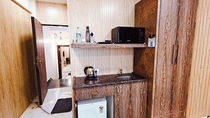 Deluxe Double Room | Private kitchen