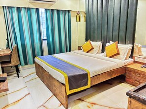 Deluxe Double Room | Desk, laptop workspace, free WiFi - TIM Santacruz Mumbai Airport (Mumbai)