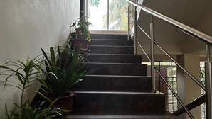 Interior - The Dew Drop Hotel (Guwahati)
