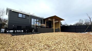 Classic House, Garden View | 1 bedroom, individually decorated, individually furnished, free WiFi