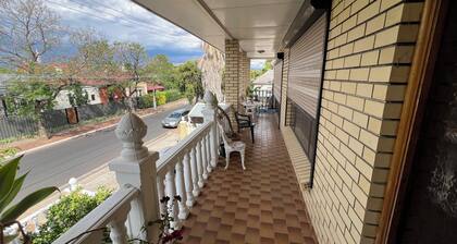 Croydon. Beautiful top floor apartment. 200sqm