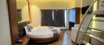 The Saroja Grand Villa Resorts