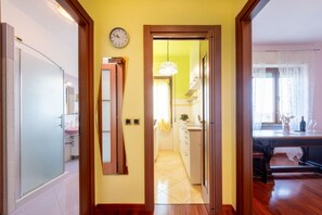 Interior - Parma Cozy Apartment near the Hospital (Parma)