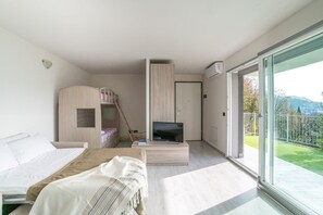 Bügeleisen/Bügelbrett, WLAN, Bettwäsche