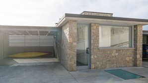 Exterior - Cosy studio of 57 sqm with lake view, sleeping up to 4 people, on the third floor down of a building with lift and free allocated parking space.The property is located in a residential area of Mandello del Lario, on the eastern shore of the Lecco branch  (Mandello del Lario)