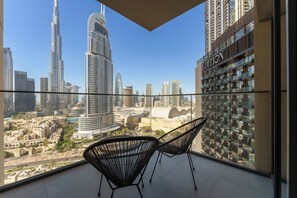 Balcony -  Maison Privee - Elevated Living with Spectacular Burj Khalifa Views (Dubai)