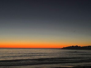 Espreguiçadeiras, toalhas de praia