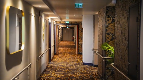 Interior. KoonTy : Chambres et Appartements à Landerneau