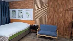 Standard Room | Desk, laptop workspace, bed sheets - IMPACT Muang Thong Thani,daily rental room, Muang Thong Popular Condo C5 (Pak Kret)