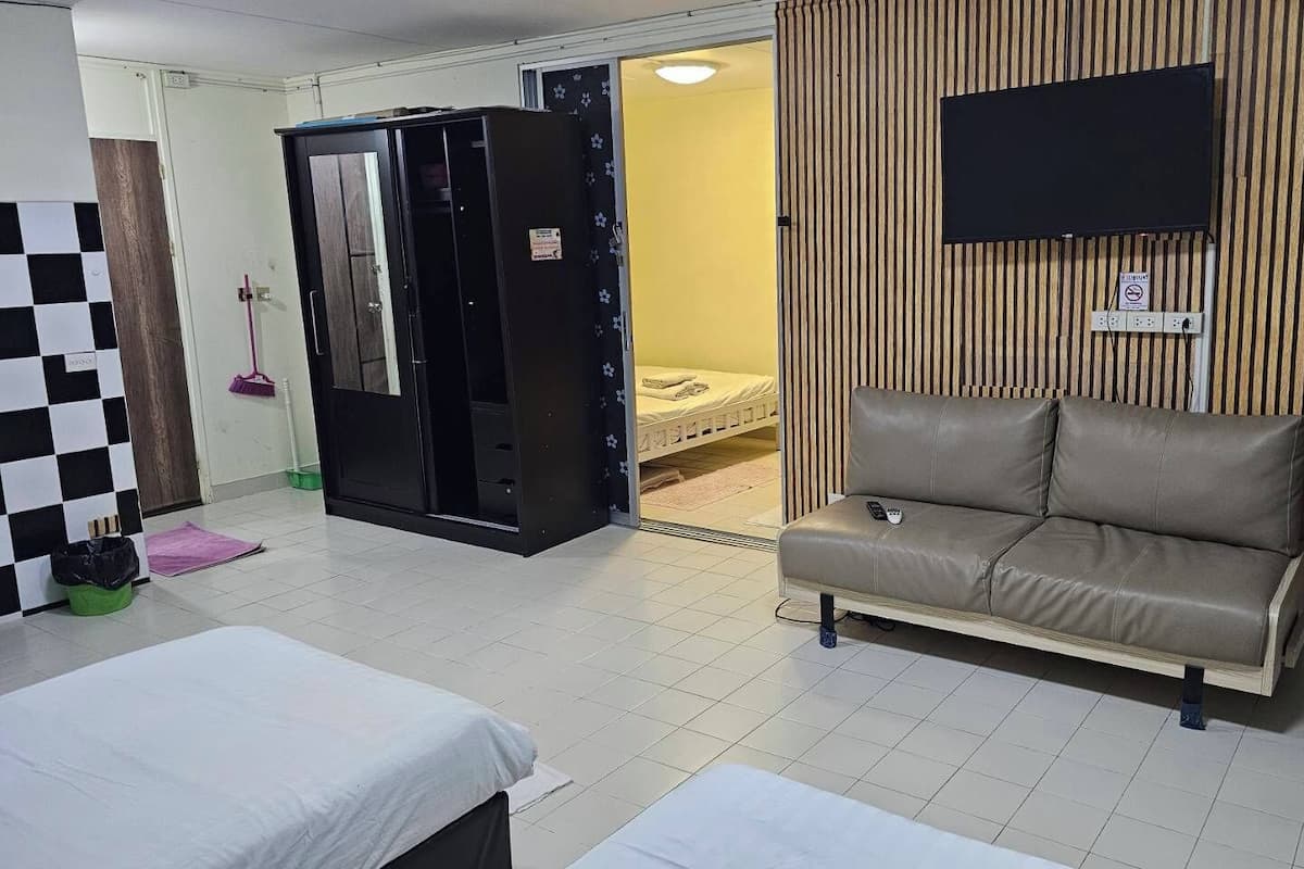 Family Condo | 1 bedroom, desk, laptop workspace, bed sheets